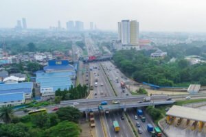 Menhub dan Kakorlantas Pantau Tol Pastikan Arus Mudik Natal 2025 Lancar