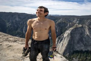 Aksi Nekat Alex Honnold Panjat Gedung Taipei 101 Tanpa Tali di Netflix
