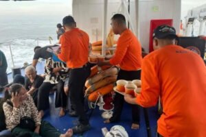 Feri Berpenumpang 350 Orang Tenggelam di Filipina, 18 Tewas dan Ratusan Hilang