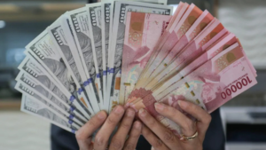 Kurs Rupiah Nyaris Rp 17.000