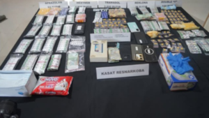 Obat Keras Dijual Bebas di Jalan Garuda