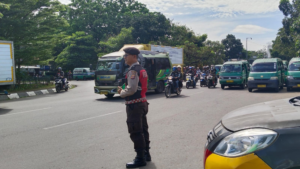 Polantas Polsek Panyileukan Beri Himbauan